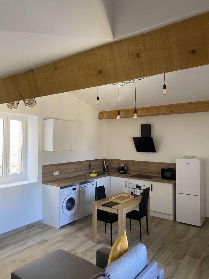 Bel Appartement Au Coeur Du Village De Sartene Dış mekan fotoğraf